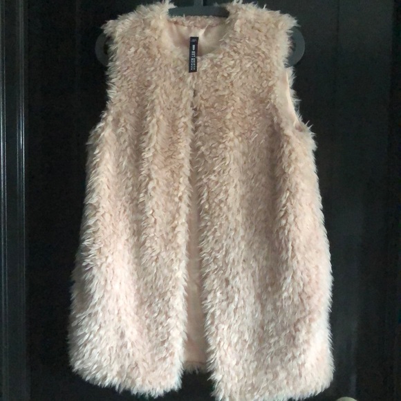 SOLD - Design Lab - Light Pink Sherpa Vest - Picture 2 of 4